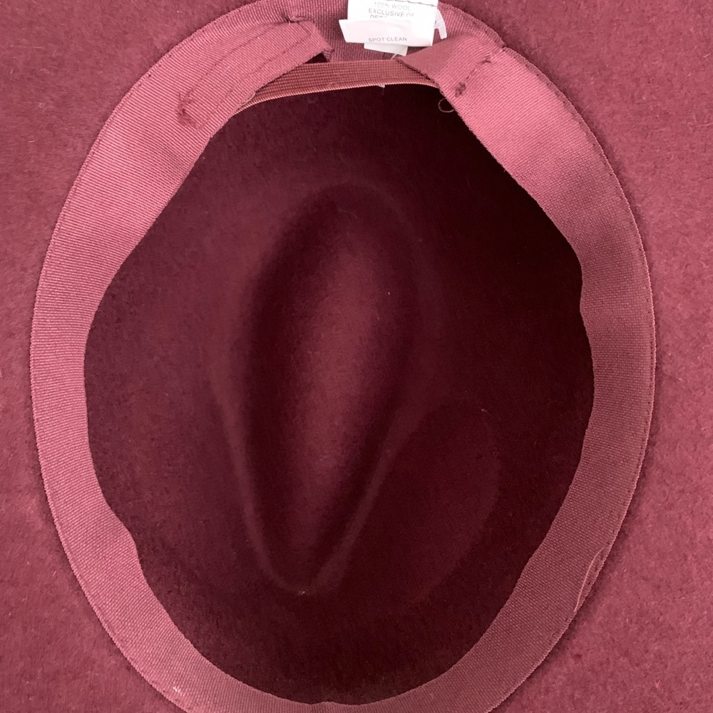 Maroon wool hat - Picture 3 of 4